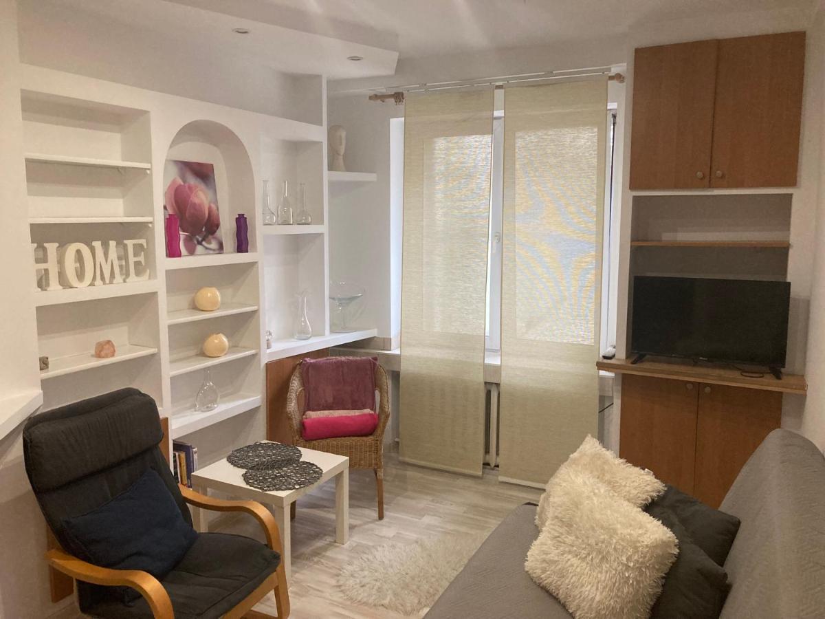 Apartament Przy Stadionie Apartment ตือคือ ภายนอก รูปภาพ